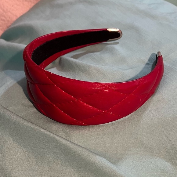 CHANEL Red Quilted Hair Accessory Rare Vintage - Picture 4 of 13